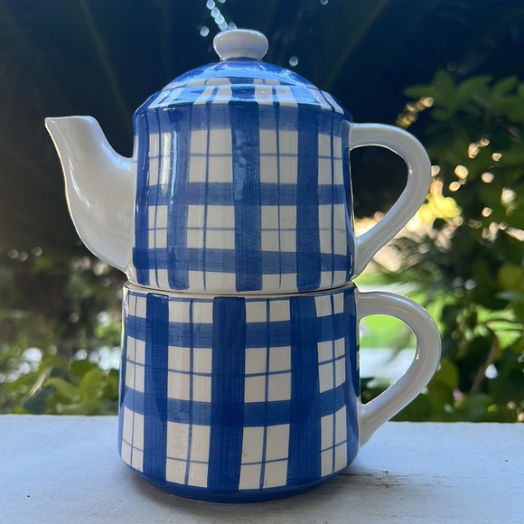 Vintage Single Teacup and Pot - Picture 5 of 16